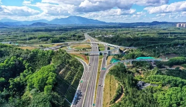 海南省萬(wàn)寧至洋浦高速公路第二代建段環(huán)境保護(hù)、景觀(guān)及服務(wù)設(shè)施工程(項(xiàng)目名稱(chēng))